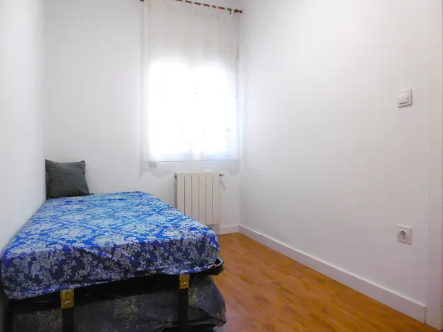 VIVIENDA DE 2 DORMITORIOS TOTALMENTE AMUEBLADA Y EQUIPADA — 37