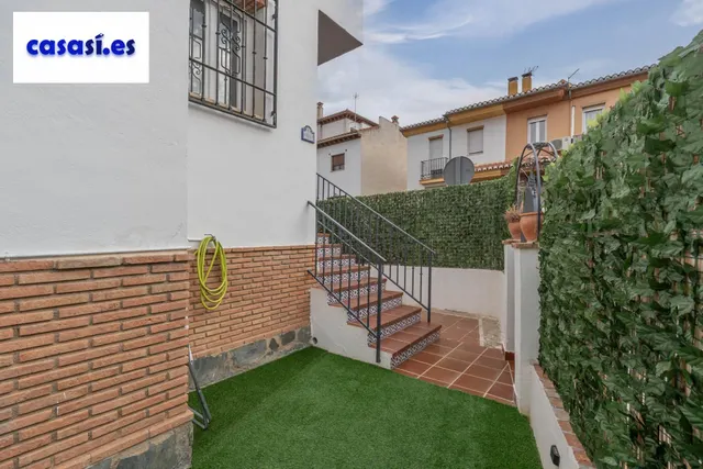Encantadora Casa Reformada en Ogijares con Vistas y Espacios para Disfrutar — 45