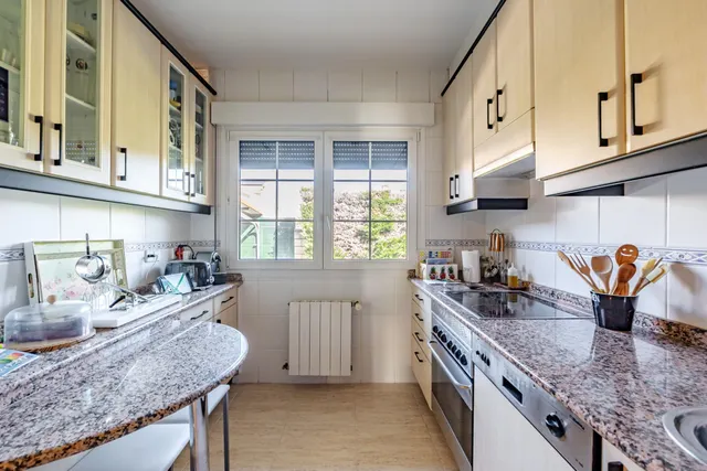 MAGNÍFICO CHALET EN LA SIERRA DE GUADARRAMA PARA VIVIR EN UNA PLANTA Y LISTO PARA ENTRAR A 25 MINUTOS DE MADRID CON PORCHE, JARDÍN Y PISCINA — 12