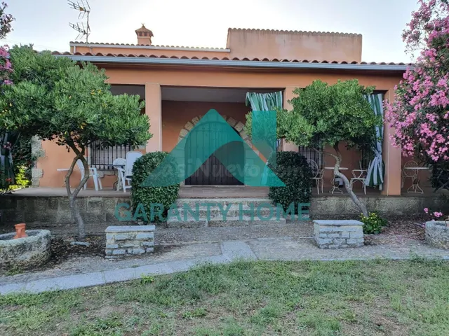 Se VENDE magnífico Chalet con Parcela en Arroyo de la Luz - foto 4