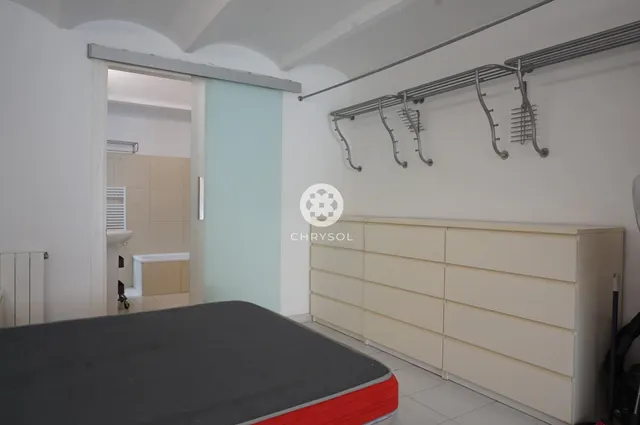Local- Loft- duplex de 83m2 en el centro de Gracia, amueblado y totalmente equipado. — 16