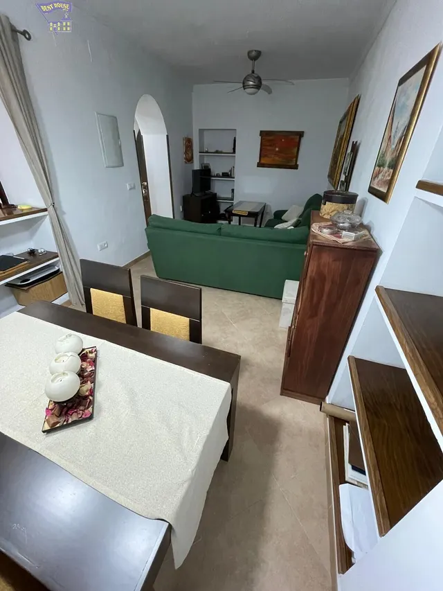 SE VENDE CASA EN ZONA DEL BARRIO BAJO — 12