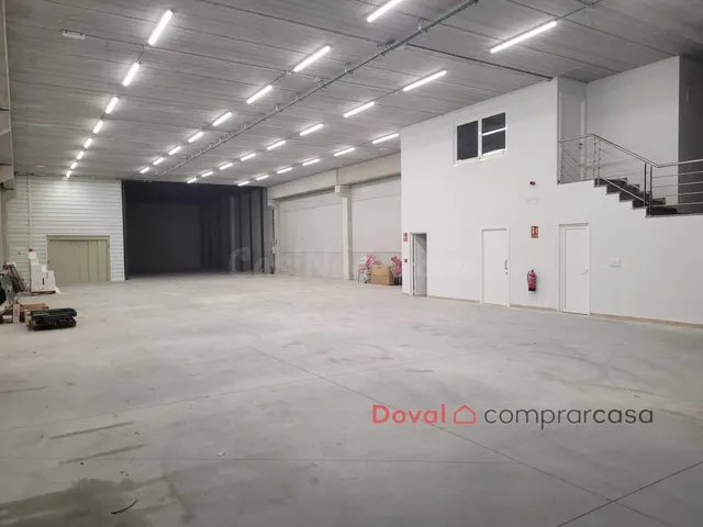 Nave industrial nueva a estrenar en Mos – 1.300 m2 totalment - foto 2