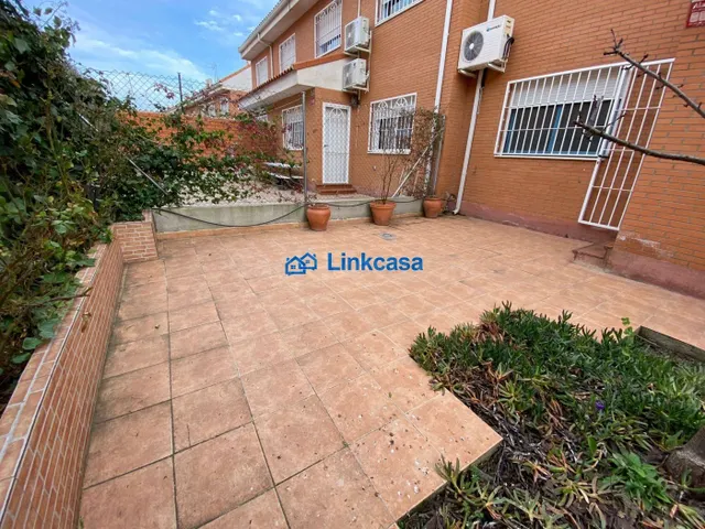 ADOSADO DE 218 METROS EN SESEÑA (ALQUILADO) - foto 3