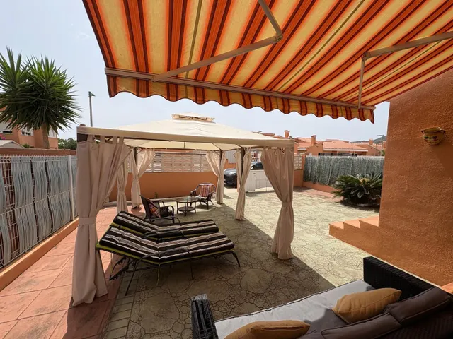 Encantadora Casa Reformada en Peñiscola con Vistas y Piscina Comunitaria — 39