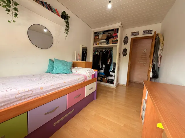 Vivienda unifamiliar. 5 habitaciones dobles. garaje. piscina. — 24