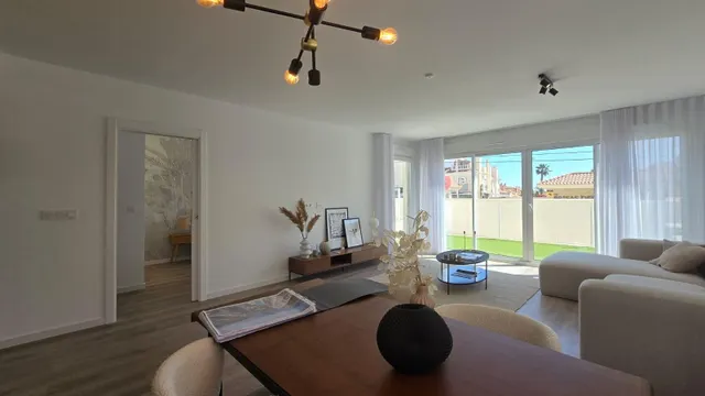 VIVIENDA CON   PISCINA, 96 M2 de TERRAZA — 7