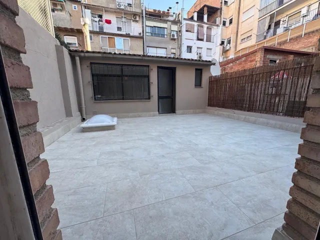 PISO REFORMADO CON GARAJE EN MANRESA — 16