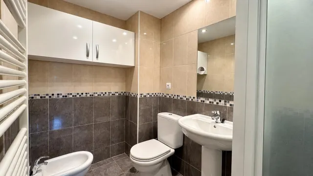 APARTAMENTO A POCOS METROS DE LA PLAYA DE COBRECES — 11