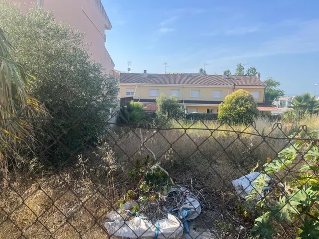 En venta preciosa parcela esquinera — 7