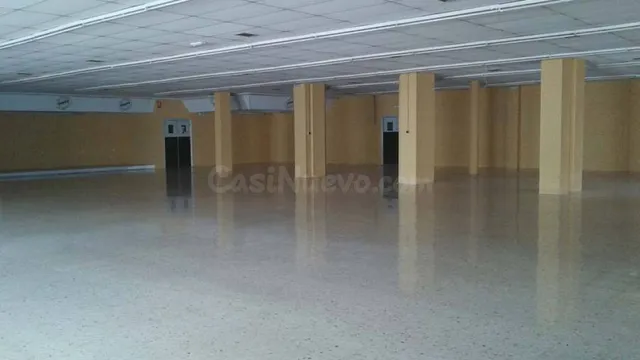 VENTA MONTIJO, AMPLIO LOCAL COMERCIAL CENTRICO, PRECIO NEGOC - foto 2