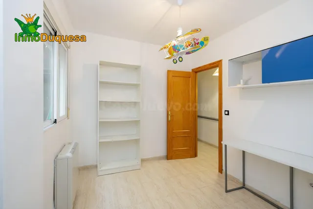Piso de 3 dorm. en Las Gabias, con APARCAMIENTO. — 20