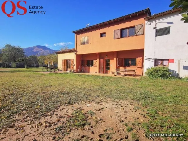 Casa con la nave en Cellera de Ter - foto 4