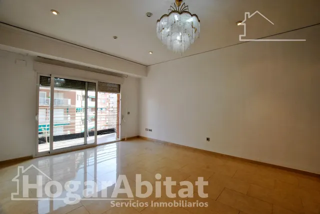¡GRAN OPORTUNIDAD! AMPLIO, BONITO Y EXTERIOR CON TERRAZA EN EL CENTRO — 6