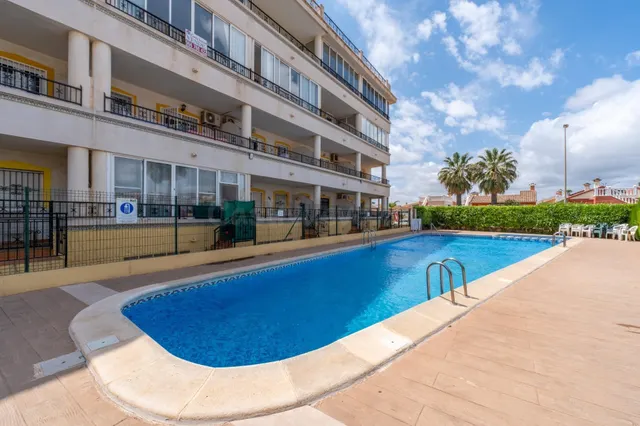 APARTAMENTO DE 2 DORMITORIOS 1 BAÑO EN PLAYA FLAMENCA ( ORIHUELA COSTA ) — 28