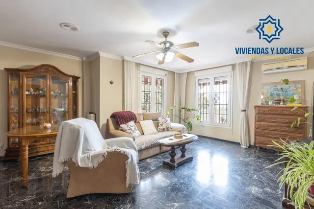 Complejo industrial con vivienda en Alhendín con 2500 metros - foto 4