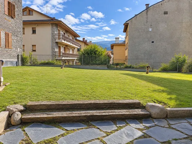 Piso rústico con 3 habitaciones en el centro de Puigcerdà — 12