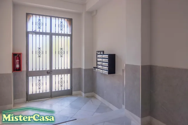 Piso Amplio en Pleno Barrio de Santiago 3 dormitorios y 2 baños — 34