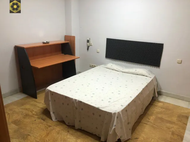 EST/Apartamento de UN dormitorio, zona Derecho — 14