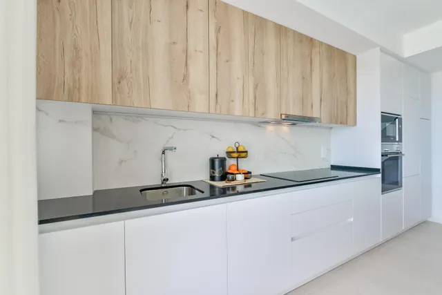 FABULOSO ÁTICO EN RESIDENCIAL DE LUJO CON VISTAS AL MAR EN FINESTRAT. — 16