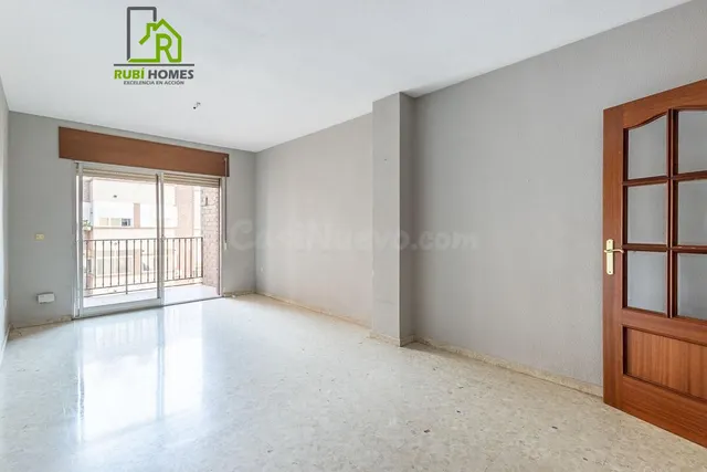 Espacio, luz y comodidad en una vivienda con grandes posibilidades en zona Alcampo — 5