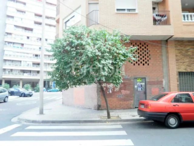 Interesante local junto a Parque Roma — 2