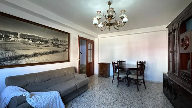 ¡Una casa con jardín, terraza y un sinfín de posibilidades en el corazón de Borja! — 48