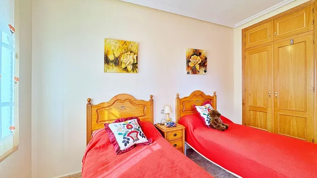 ADOSADO DE 3 DORMITORIO Y 2 BAÑOS EN ORIHUELA COSTA (ZONA LOS DOLSES) — 27