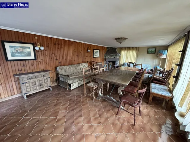 SE VENDE CASA EN CARRACEDELO
