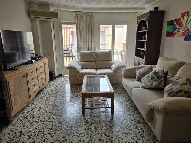 AMPLIO PISO EN  ZONA PLAZA MADRID — 4