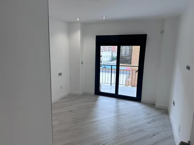 amplio piso reformado  a tan solo 150 metro de la playa la malaguerta — 13