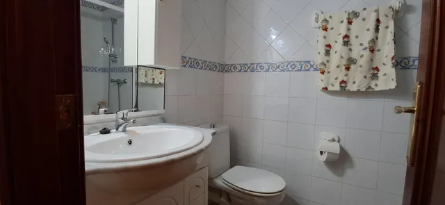AMPLIA VIVIENDA DE 4 DORMITORIOS Y 2 BAÑOS. MEJOR PRECIO DE ZONA — 19