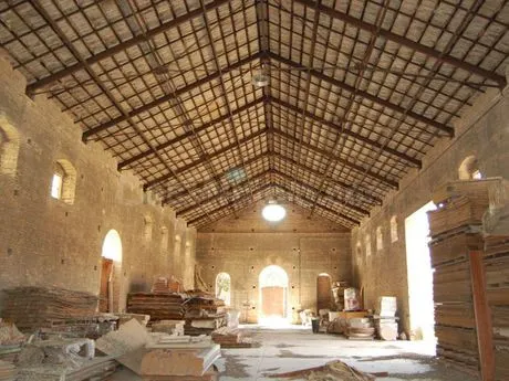 6500 M2 DE CONTRUCCION EN UN RECINTO DE 12000 M2 DE PARCELA.