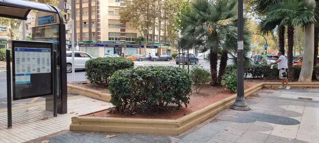 Piso de 4 dormitorios en pleno Paseo Alfonso XIII amueblado — 28