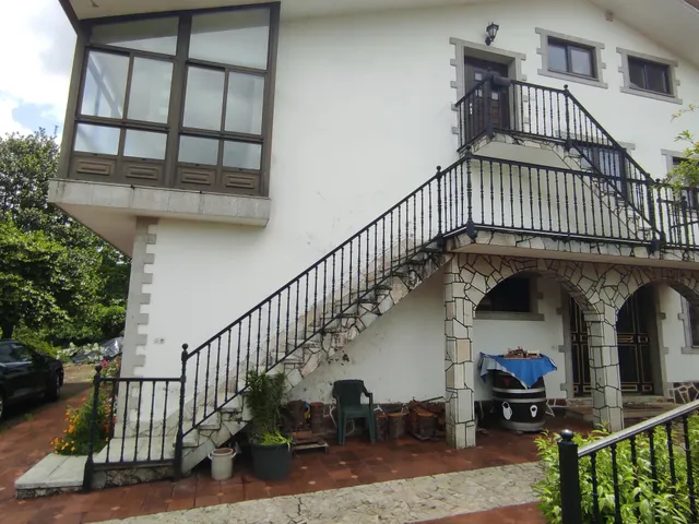 CASA EN VENTA CON AMPLIA FINCA — 26