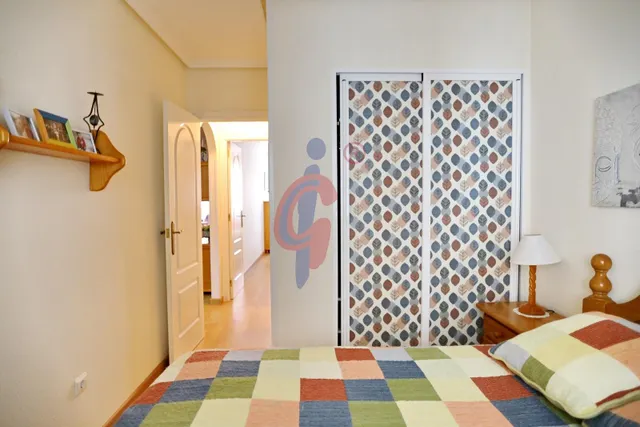 Piso impecable en Las Viñas con piscina comunitaria, terraza acristalada y muy cerca del mar — 19