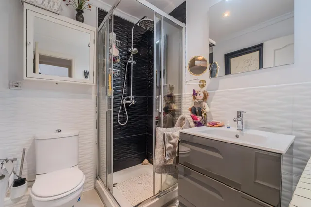 Se vende piso reformado en la calle Alcalde Sainz de Baranda — 22