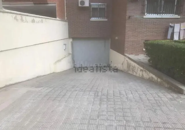 DP2020 VENDE PLAZA DE GARAJE EN ZONA VILLAVERDE ALTO - foto 2