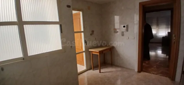 Amplia y luminosa vivienda, para familia o estudiantes — 4