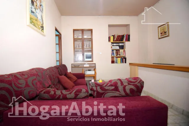 MAGNIFICA CASA CON TERRAZA Y LOCAL COMERCIAL EN EL CENTRO — 34