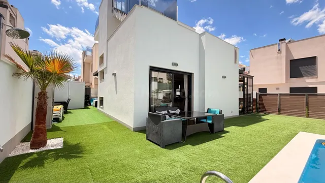 Villa 5 habitaciones 194m² en venta - Aguas Nuevas — 2