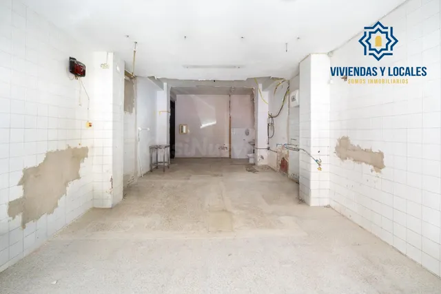 Local comercial 47m² en venta - Plaza de toros - foto 4