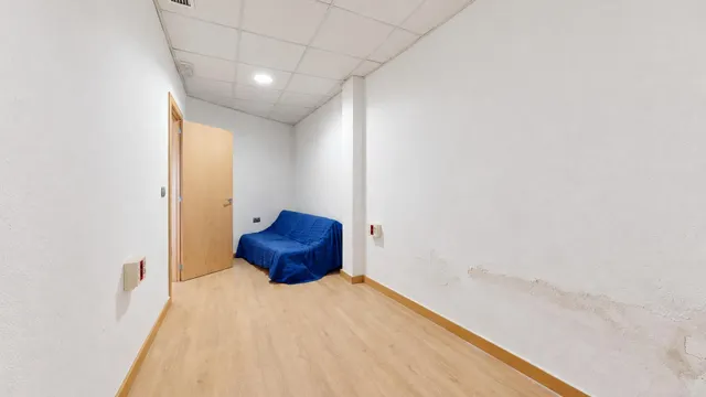 Local Comercial en Excelente Ubicación en Huercal de Almería — 10
