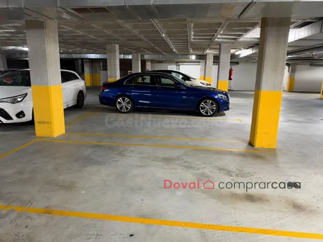 Plaza de garaje en alquiler en el centro de O Porriño | Fácil acceso y maniobrabilidad — 4