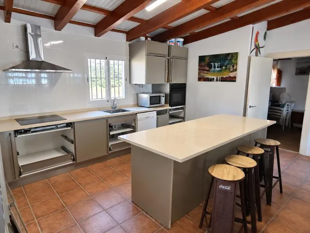VENTA DE EXCEPCIONAL FINCA RÚSTICA CON GRAN PARCELA Y EDIFICACIONES EN ESTEPONA — 3