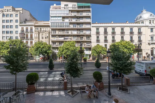 VENTA DE CÉNTRICO PISO EN ACERA DEL CASINO (CENTRO) - GRANADA — 11