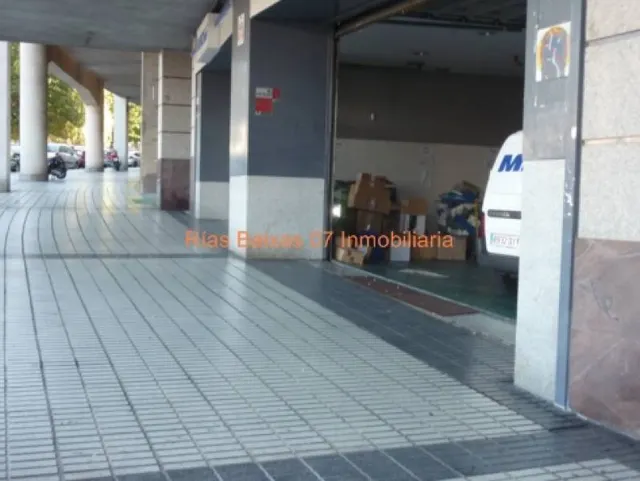 REF 4258 LOCAL 950m2 ESQUINA DOS CALLES CON PARKING 9 VEHICULOS ,OFICINAS,BAÑOS Y VESTUARIOS VIGO — 5