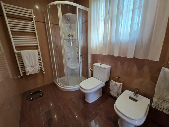 Chalet con piscina, casa de invitados y nave de 300 m2 a 1 km de Elche — 40