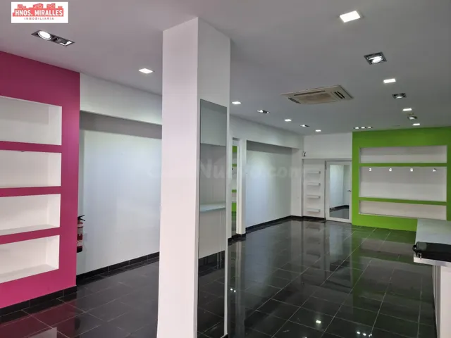 ¡¡EXCELENTE LOCAL ,EN ZONA ESPECTACULAR PARA CUALQUIER TIPO  - foto 5