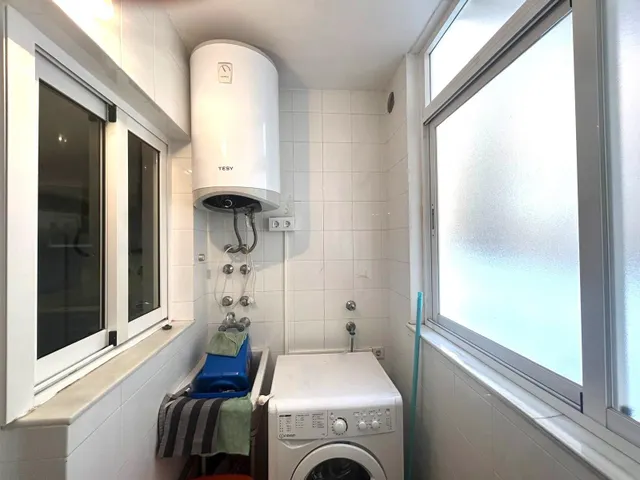 Amplio y Luminoso Piso en El Ejido Norte - Excelente Oportunidad por €129,900 — 10